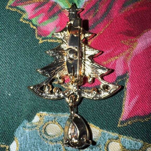 Brooch / Christmas Tree / Red Crystal Dangle Rhinestone / Gold Tone / EUC - Picture 2 of 2